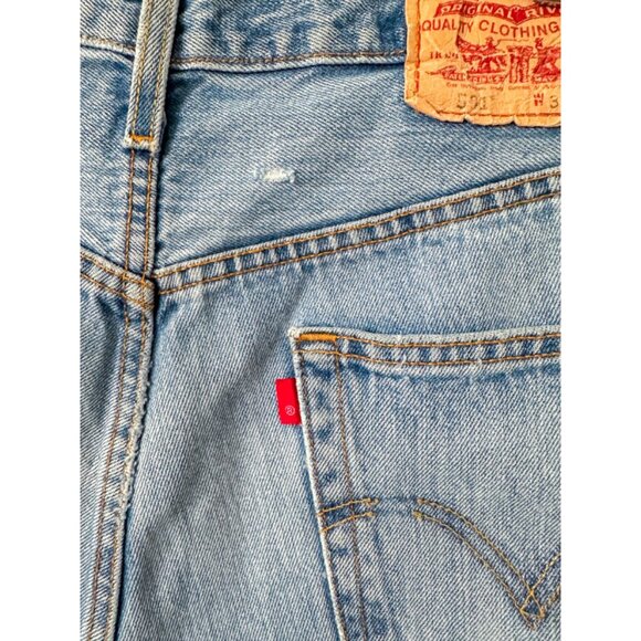 Vintage Levi's 501 Cut Off Denim Shorts - Size 33 - Picture 10 of 11